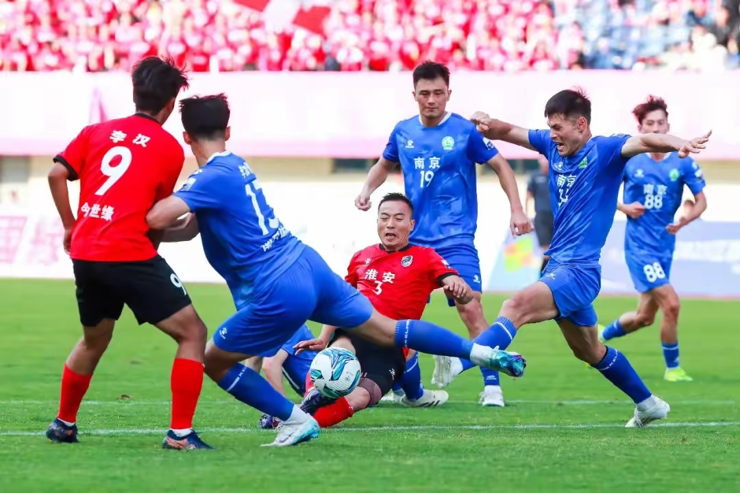 九游娱乐APP-赛地聚焦——中超加时末段热度飙升，里昂刷新队史纪录，态度坚定，赛季目标并未改变的简单介绍